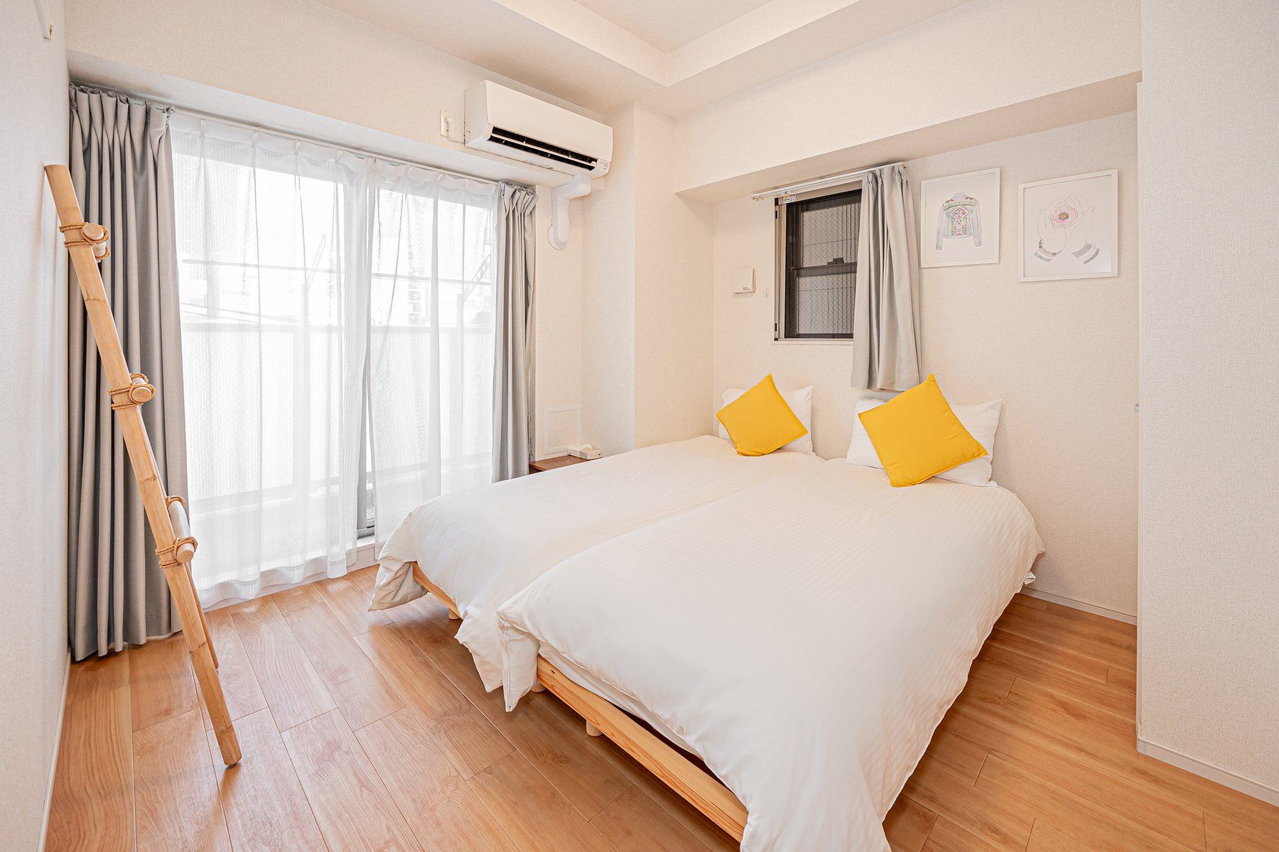 4-person room bedroom