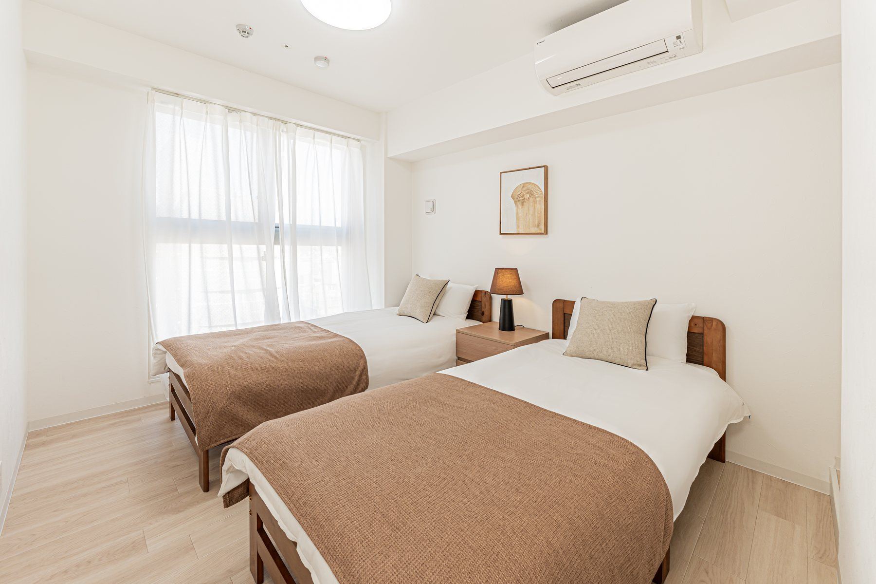 Large suite twin bedroom